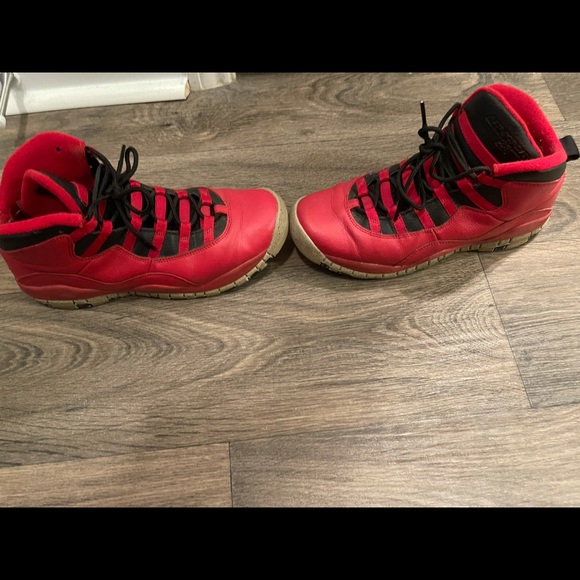 Air Jordans - Picture 2 of 4